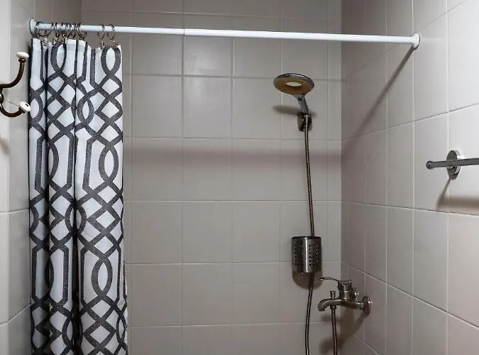 Goscinne Thank Life, 1 Feel Good